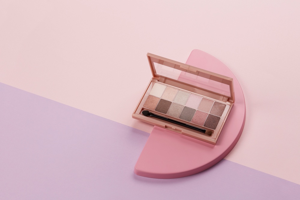 Maybelline blush nudes eyeshadow palette