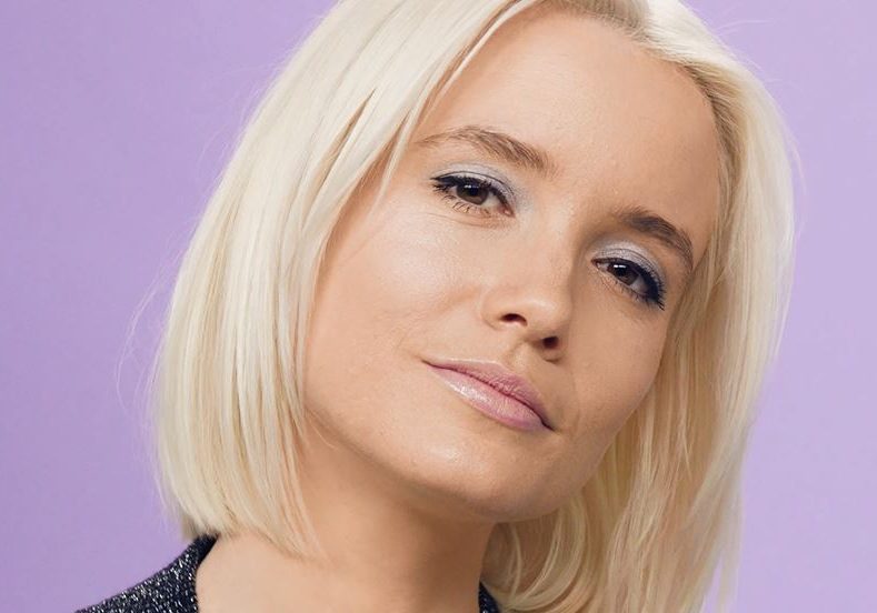 Makeup for Ash Blonde Hair